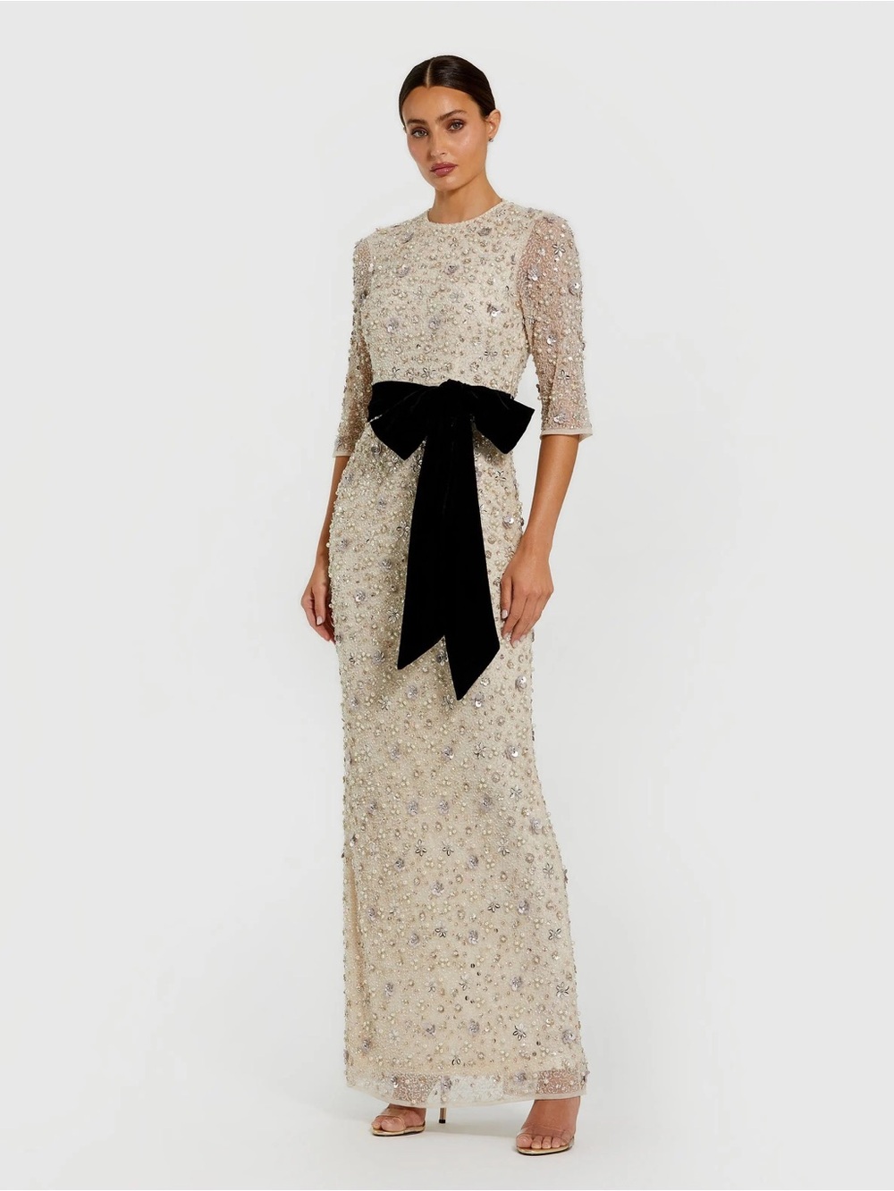 MAC DUGGAL
Ivory Embellished Evening Gown with Velvet Bow